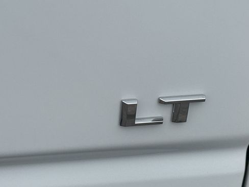 Used 2019 Chevrolet Silverado 1500 LT Trail Boss image 9