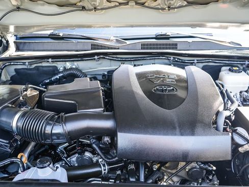 Used 2023 Toyota Tacoma TRD Off-Road image 26