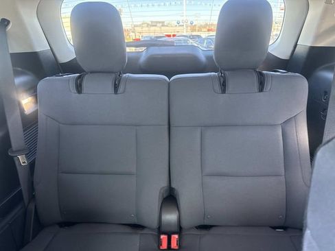 Certified 2025 Ford Explorer Active image 17
