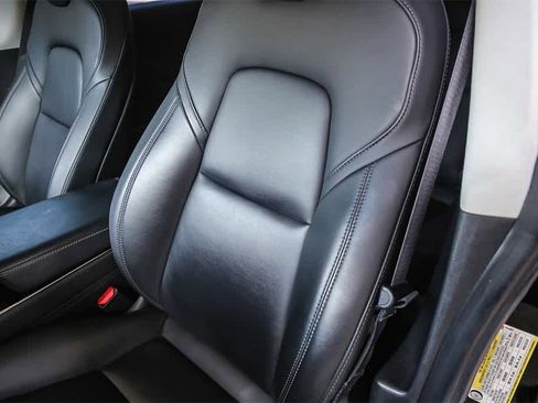 Used 2018 Tesla Model 3 Performance image 22