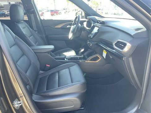 Used 2021 Chevrolet TrailBlazer ACTIV w/ Technology Package FWD image 27