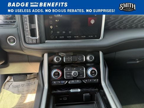 Used 2023 GMC Yukon Denali AWD/4WD image 21