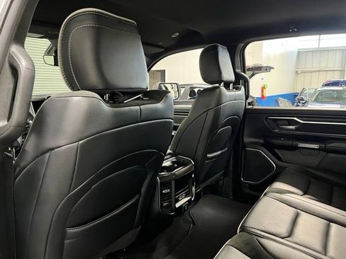 Used 2025 RAM 1500 Laramie AWD/4WD image 17