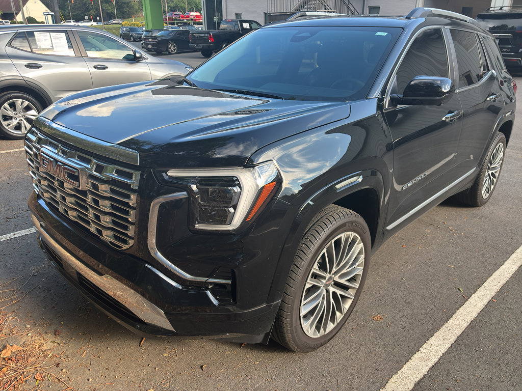 Used 2026 GMC Terrain Denali w/ LPO, Floor Liner Package AWD/4WD image 1