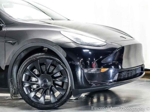 Used 2021 Tesla Model Y Long Range AWD/4WD image 2