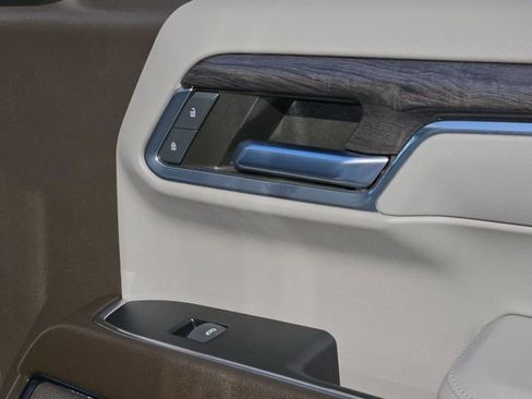 Used 2023 Chevrolet Silverado 1500 LTZ image 37