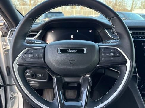 Used 2022 Jeep Grand Cherokee Altitude image 14