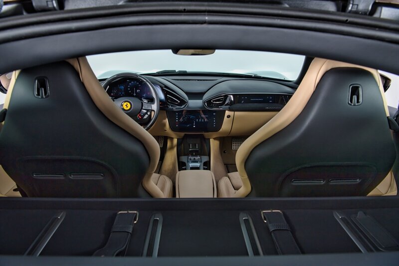 Used 2025 Ferrari 12Cilindri RWD image 42