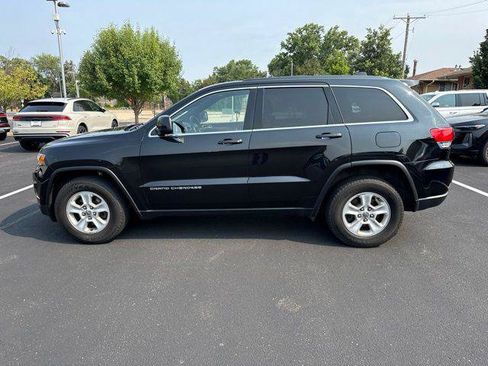 Used 2016 Jeep Grand Cherokee Laredo AWD/4WD image 3