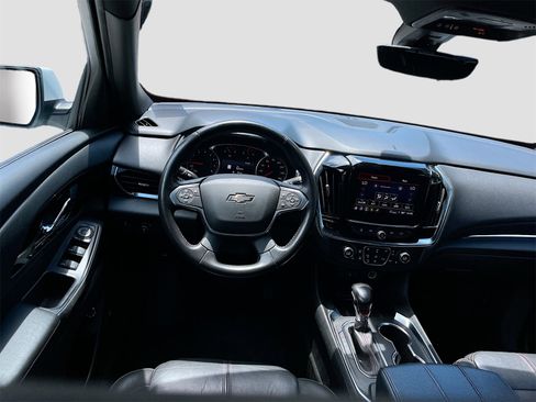 Used 2022 Chevrolet Traverse RS image 23