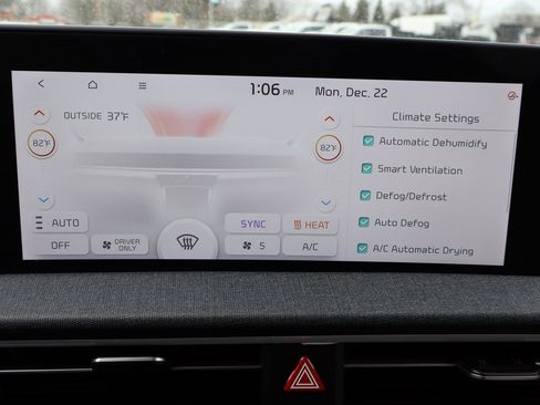 Used 2022 Kia EV6 Wind image 11