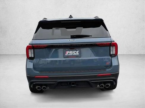 Used 2025 Ford Explorer ST image 6