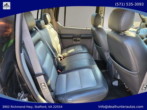 Used 2003 Ford Explorer Sport Trac XLS AWD/4WD image 16