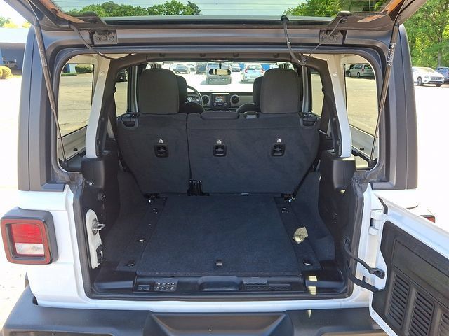 Used 2021 Jeep Wrangler Unlimited Sport AWD/4WD image 37