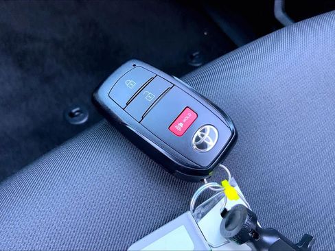Used 2025 Toyota Tacoma TRD Sport RWD image 14