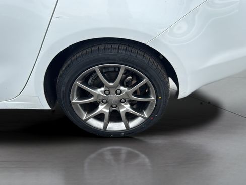 Used 2015 Dodge Dart SXT FWD image 37