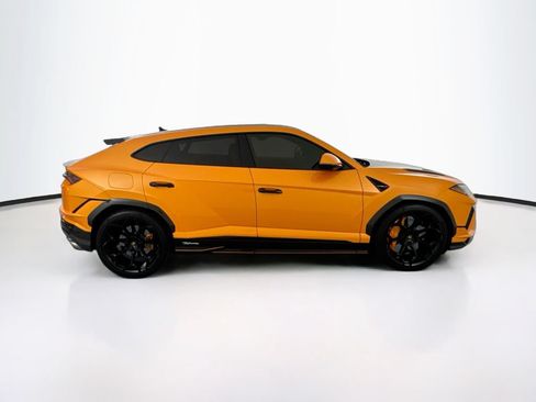 Used 2023 Lamborghini Urus Performante AWD/4WD image 4