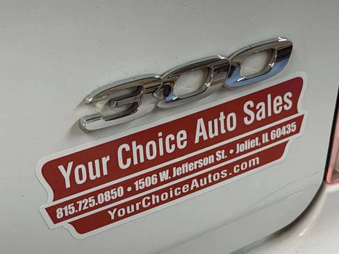 Used 2015 Chrysler 300 Limited image 8