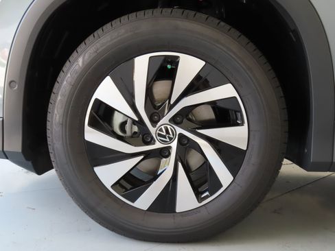 New 2026 Volkswagen Tiguan S image 28