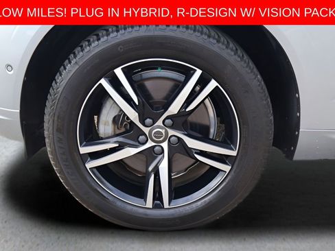 Used 2018 Volvo XC60 T8 R-Design w/ Vision Package image 9