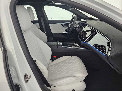 New 2026 Mercedes-Benz E 450 E 450 image 10
