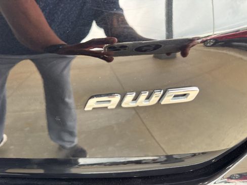 Certified 2024 Ford Edge SEL w/ Convenience Package AWD/4WD image 16