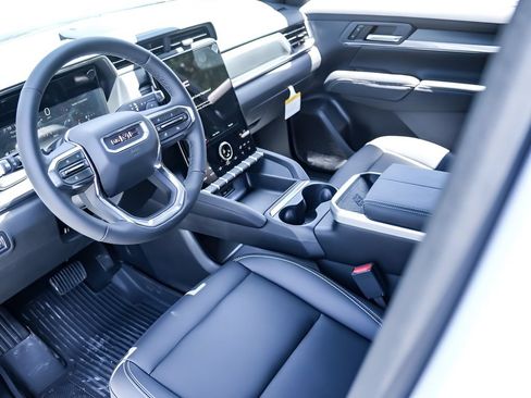 New 2027 GMC Terrain Elevation w/ Elevation Premium Package AWD/4WD image 7