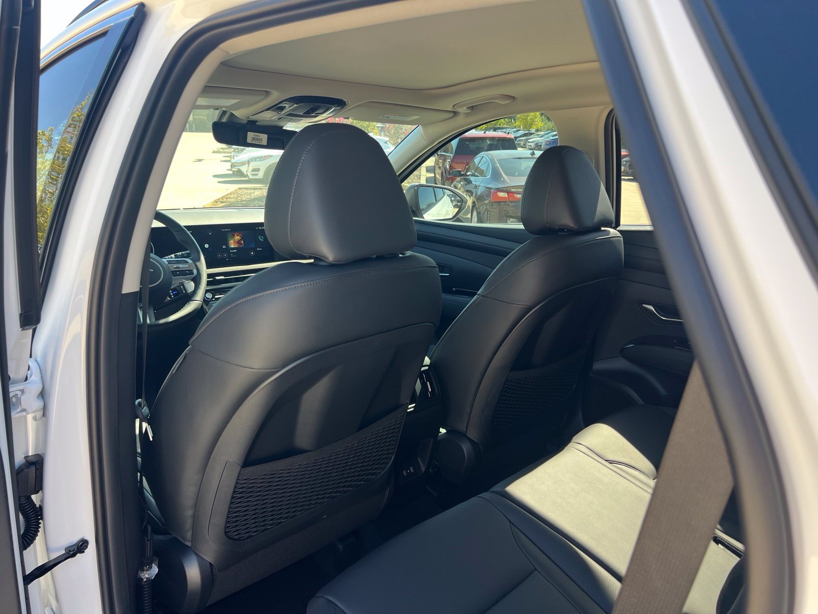 New 2026 Hyundai Tucson Limited FWD image 16