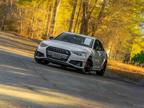 Used 2019 Audi S4 Premium Plus w/ Premium Plus Package image 22