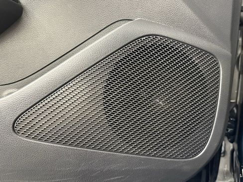 Used 2019 Toyota Corolla SE image 14