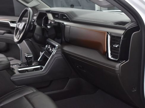 Used 2024 GMC Sierra 1500 Denali image 12
