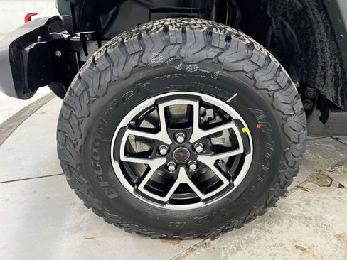 New 2026 Jeep Wrangler Unlimited Rubicon image 25