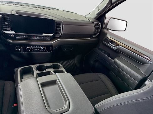 Used 2024 GMC Sierra 1500 Elevation image 16