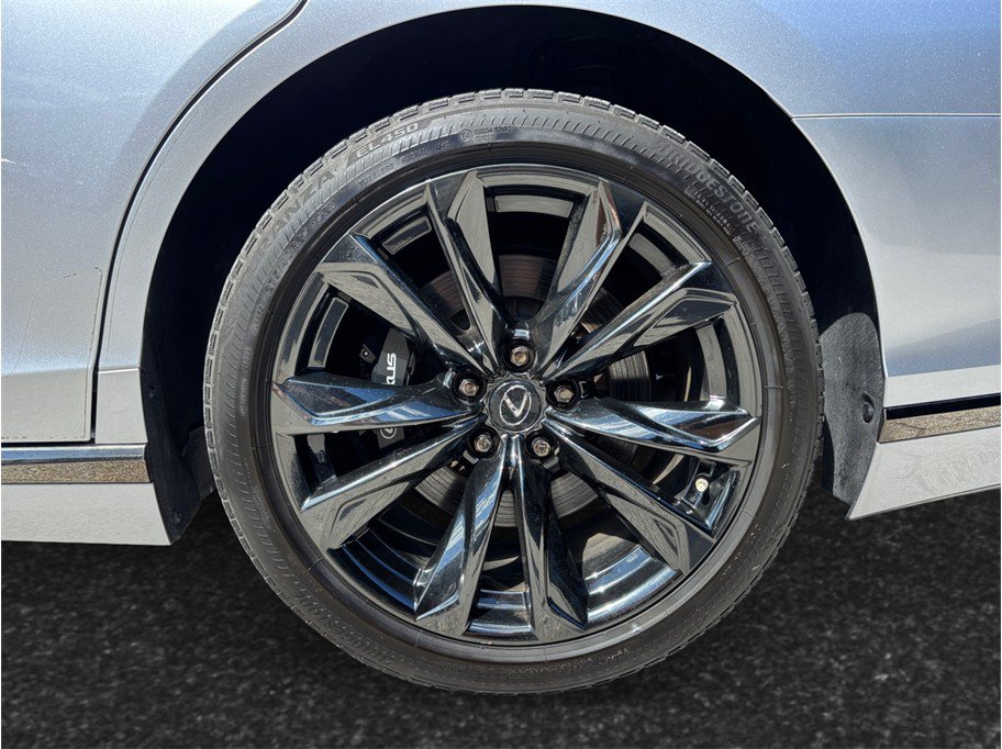Used 2022 Lexus LS 500 F Sport w/ Accessory Package (Z1) AWD/4WD image 16
