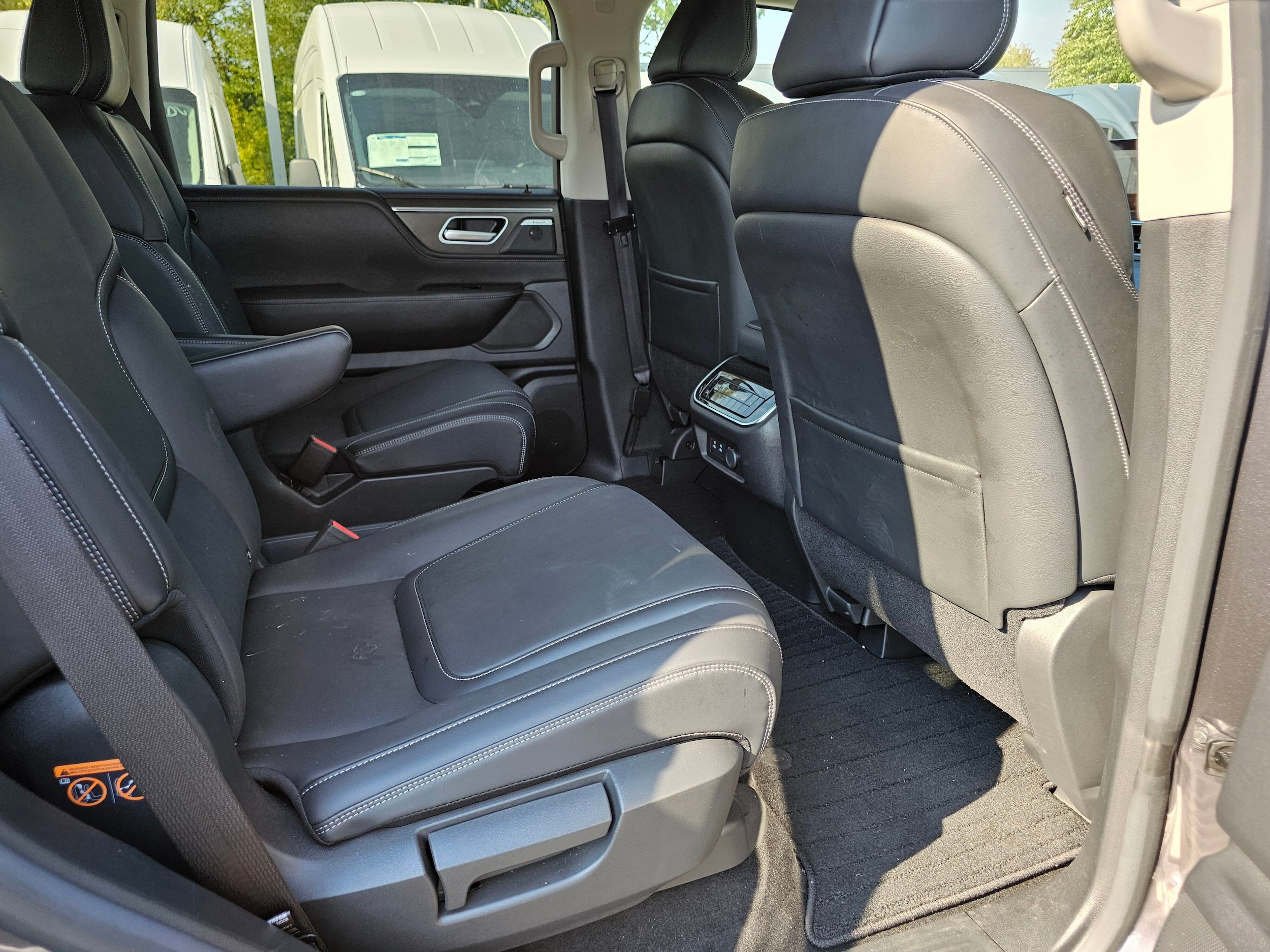 Used 2025 INFINITI QX80 Pure AWD/4WD image 16