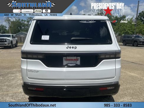 New 2026 Jeep Grand Wagoneer 2WD image 5