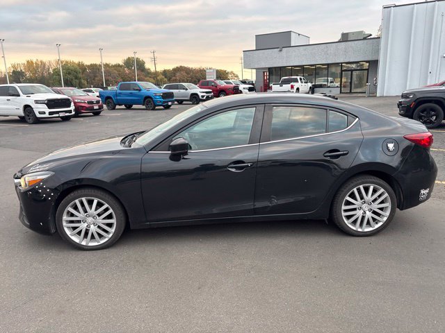 Used 2018 MAZDA MAZDA3 Sport w/ Preferred Equipment Package FWD image 5