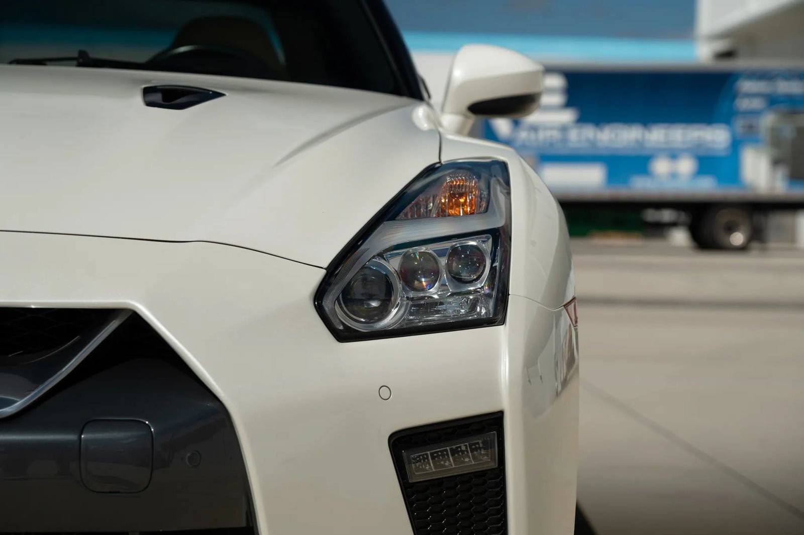 Used 2017 Nissan GT-R Premium w/ Premium Interior Package AWD/4WD image 90