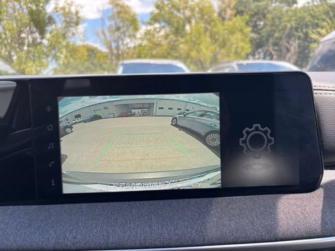 Used 2025 Nissan Kicks SV FWD image 18