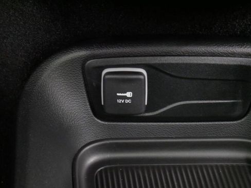 New 2026 Chrysler Pacifica Select AWD/4WD image 39