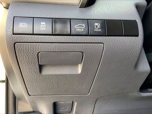 Used 2022 Toyota Camry LE image 32