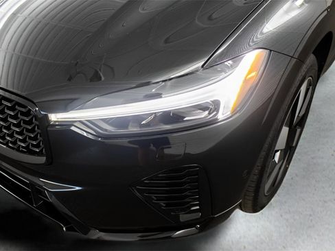 New 2025 Volvo XC60 T8 Plus w/ Protection Package Premier image 6