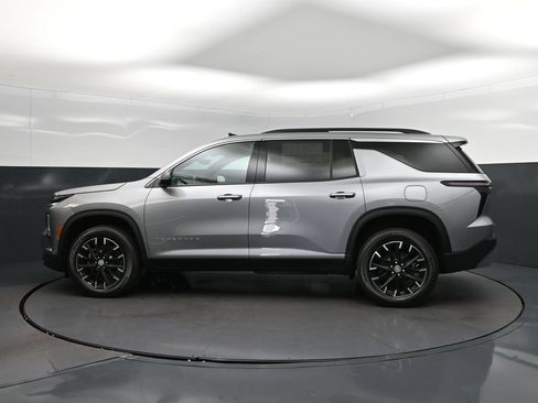 New 2026 Chevrolet Traverse LT w/ Sun and Wheel Package FWD image 4