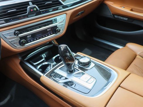 Used 2017 BMW 750i xDrive AWD/4WD image 42