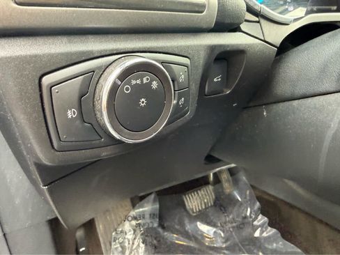 Used 2017 Ford Fusion SE w/ Fusion SE Technology Package image 13