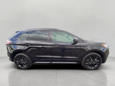 Certified 2023 Ford Edge SE w/ Black Appearance Package AWD/4WD image 9