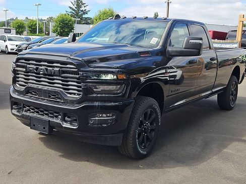 New 2026 RAM 3500 Big Horn AWD/4WD image 3