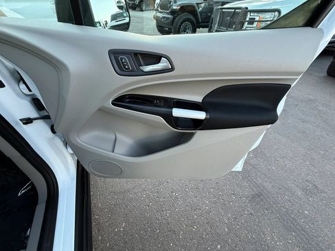 Used 2019 Ford Transit Connect XLT w/ Driver-Assist Package FWD image 31