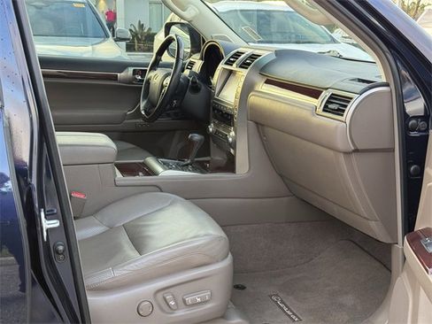 Used 2019 Lexus GX 460 Luxury image 17
