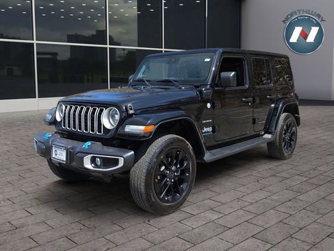 Used 2024 Jeep Wrangler Unlimited Sahara AWD/4WD image 1